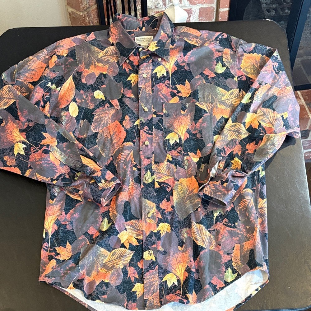 Vintage Banana Republic Safari &Trav Co. Men's Leaf Print Button Down Shirt